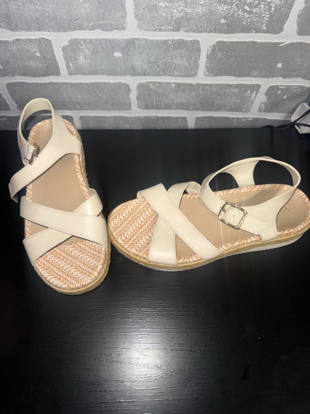 Vionic Cream Cross-Strap Espadrille Sandals